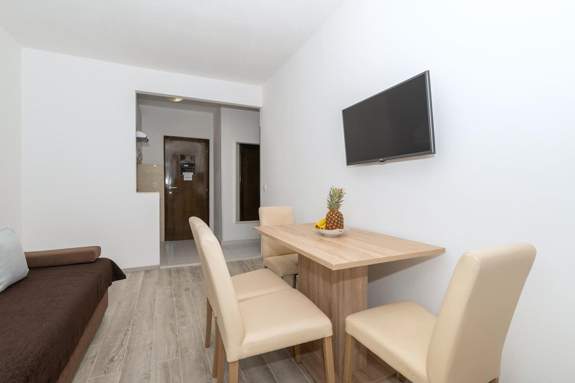 Bilin San Apartment Baska Voda Room photo